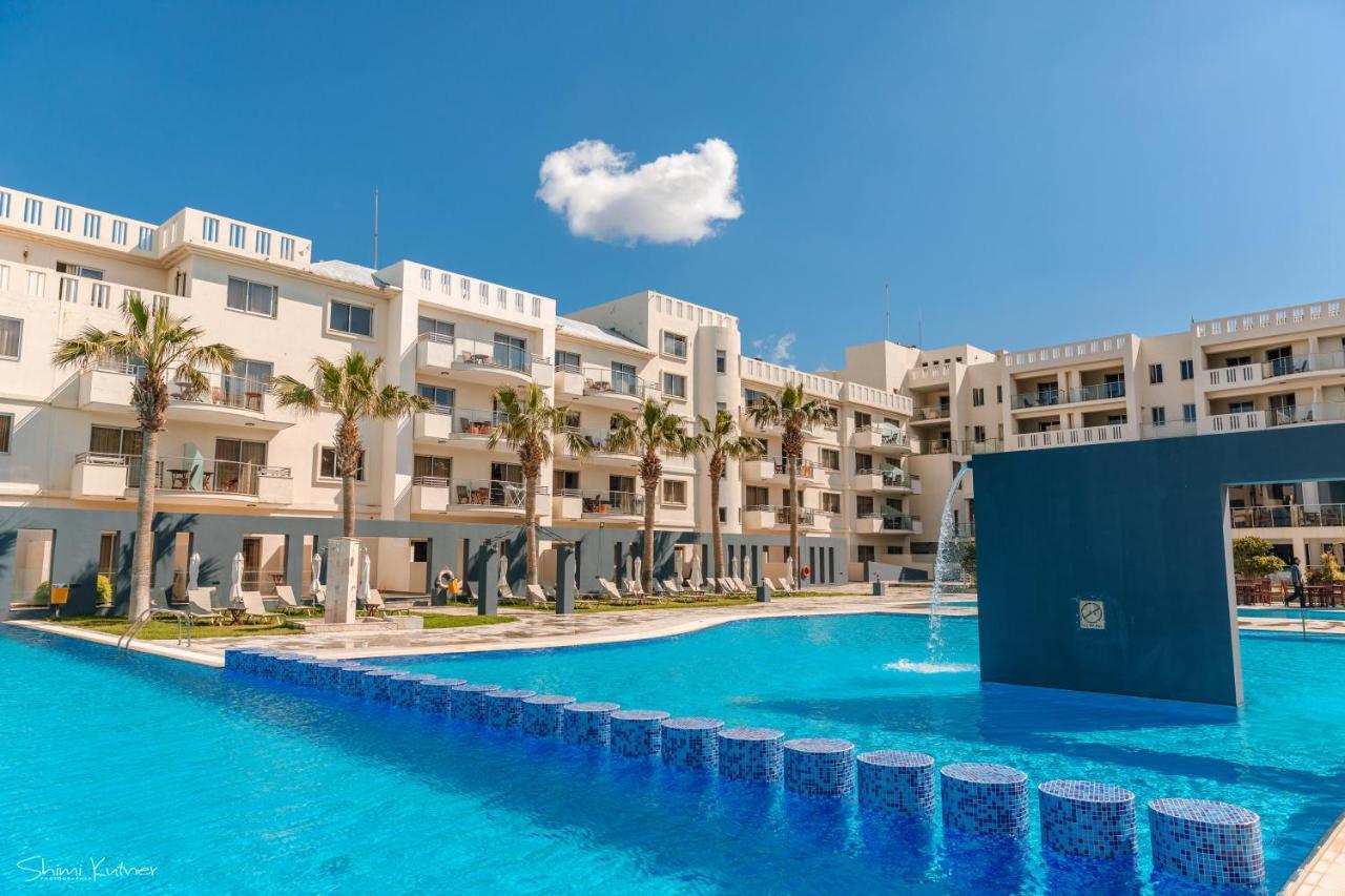 Blue Lagoon Kosher Hotel Paphos Exterior photo