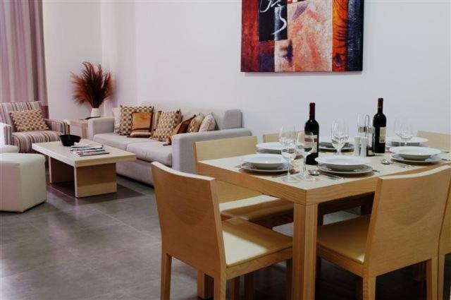 Blue Lagoon Kosher Hotel Paphos Exterior photo