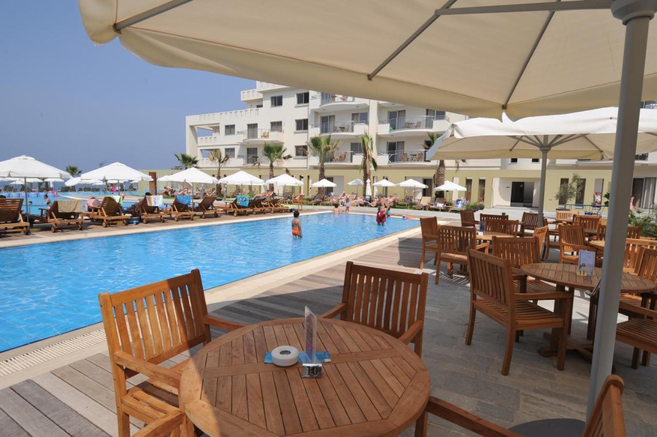 Blue Lagoon Kosher Hotel Paphos Exterior photo